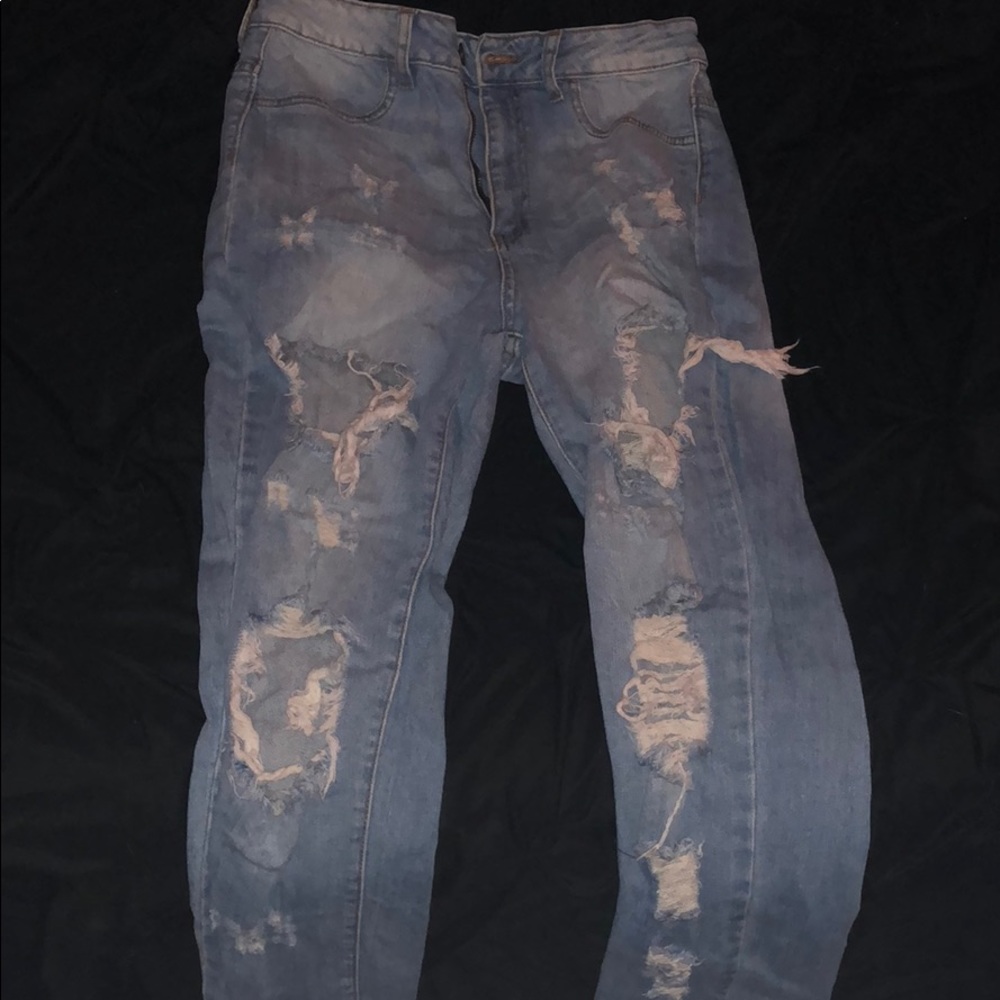 High destroyed jeans